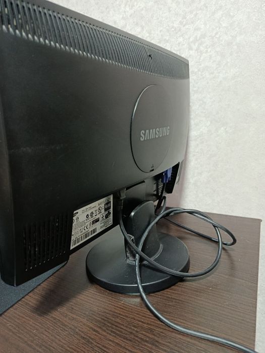 Монiтор Samsung SyncMaster 943NW 19″