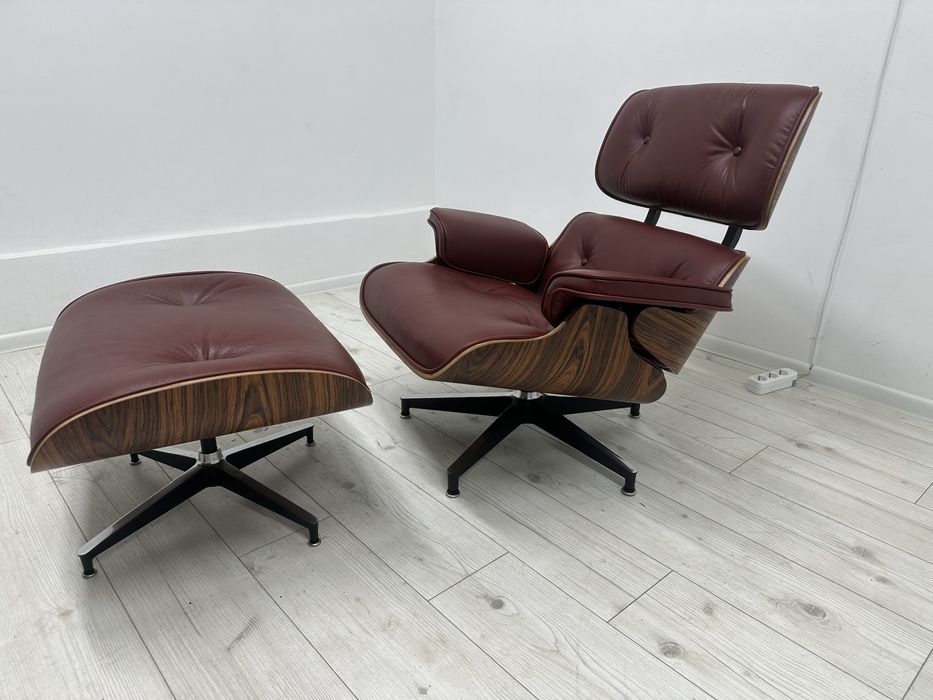 Легендарнн крісло  Eames Lounge chair