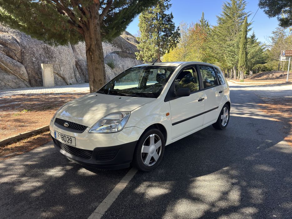Ford Fiesta 1.4 tdci — photo 4