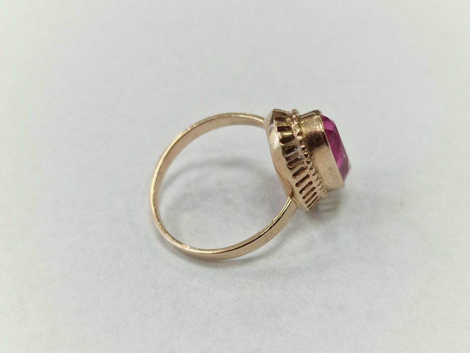 Złoty pierścionek/ 583/ 5.27 gram/ R19/ Korund/ ZSRR od 1958