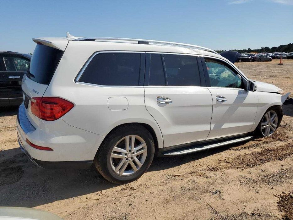 Mercedes-Benz GL 450 X166, 270 kW, z 2015 roku, model USA.