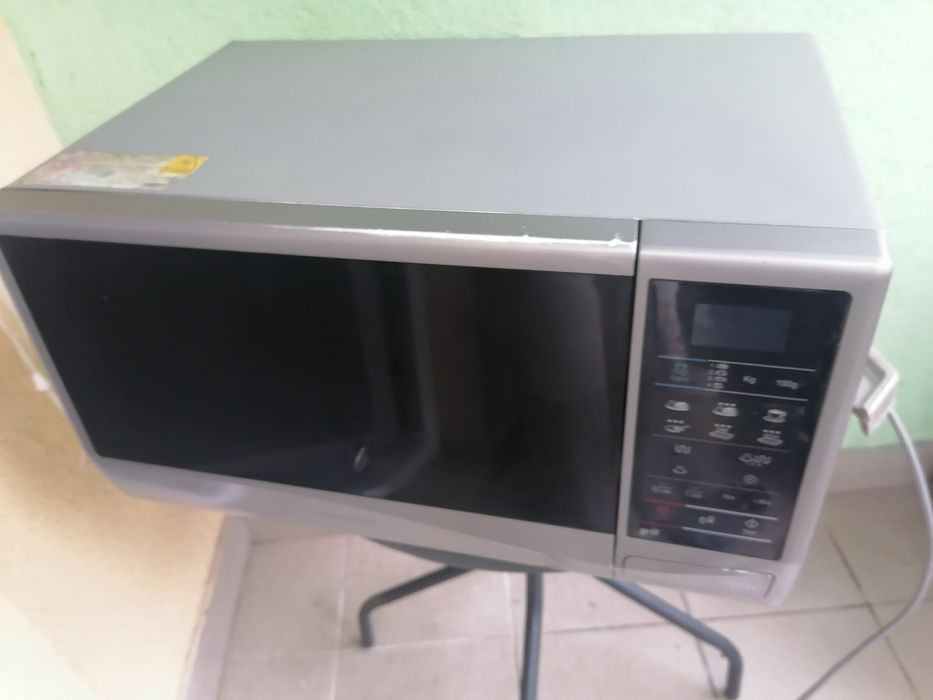 Mikrofala wolnostojąca Samsung sprawna