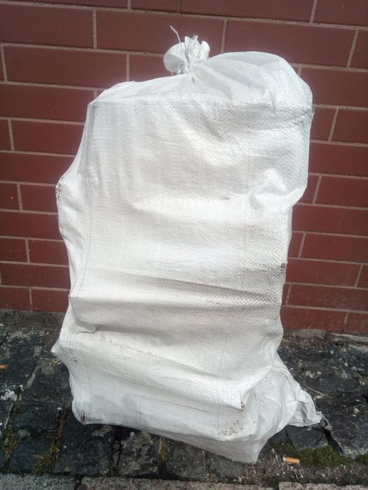 Drewno kominkowe w workach