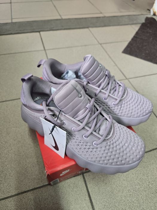 Кросівки Nike Mind 002
