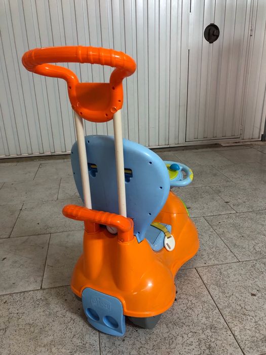 Triciclo com cinto proteção