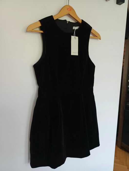 Czarna welurowa sukienka Reserved r.XS
