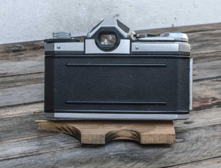 Edixa Prismat with Helios 44m-6 MC M42-thread Lens64738600083331122