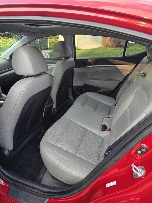 Hyundai Elantra      2017