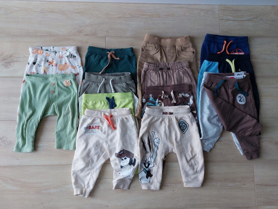 Zestaw 14 spodni dresowych chłopięcych rozmiar 74