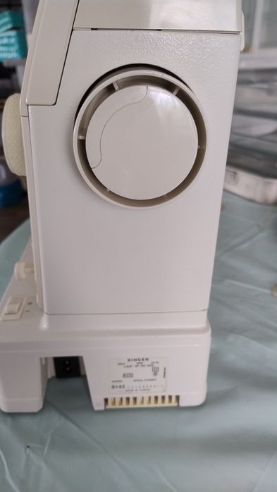 Maquina costura Singer semi profissional 400 Turbo