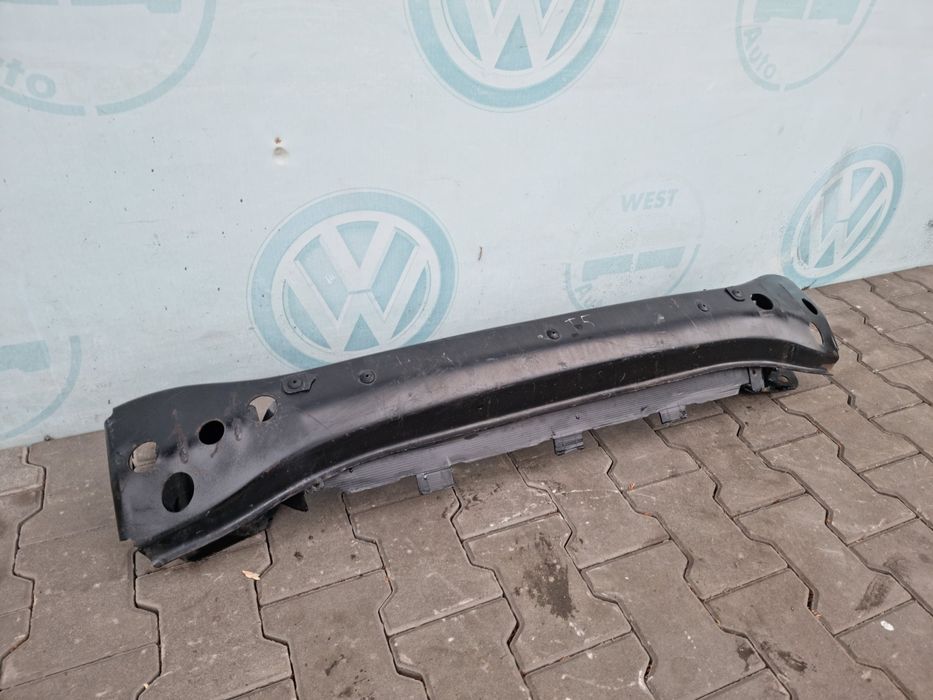 Підсилювач переднього бампера VW T5