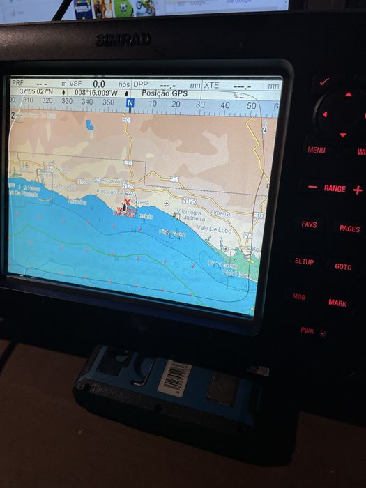 Plotter multifunções Simrad