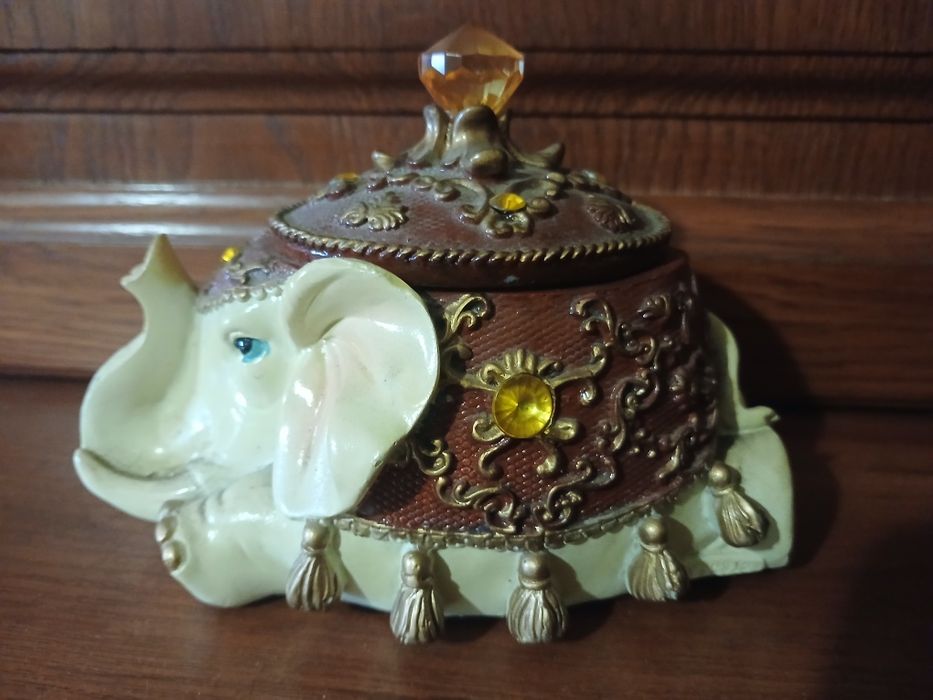 Шкатулка Слон с камнями