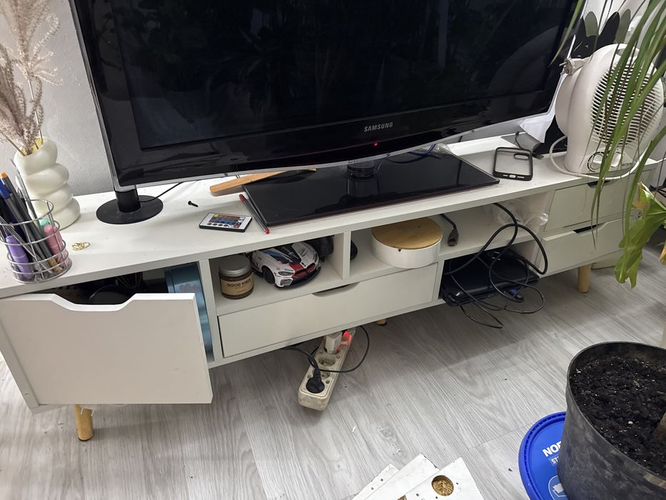 Komoda rtv pod telewizor