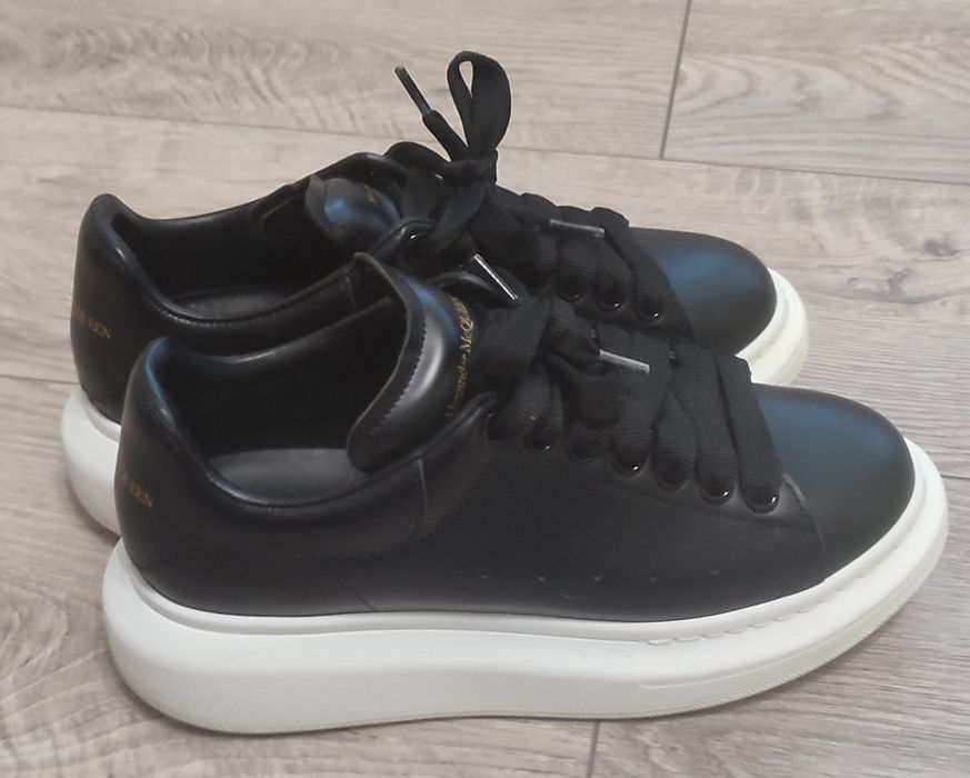 Кросівки жіночі Alexander McQueen