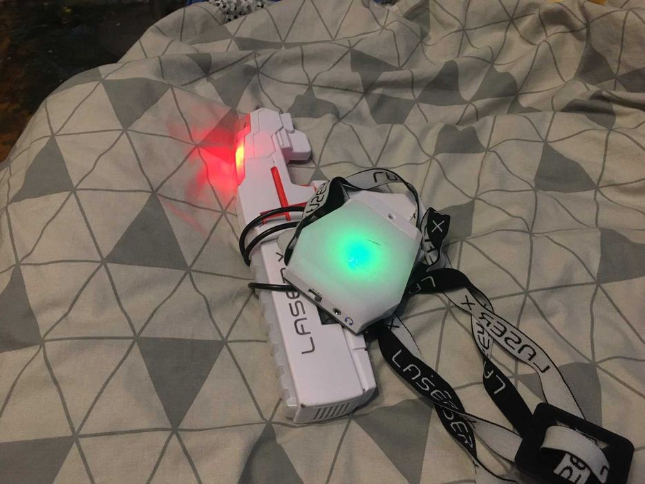 Два автомата LASER X из Нью Йорка