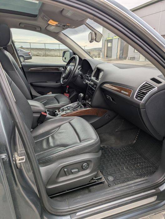 Продаю Audi Q5 2012 2.0 бензин