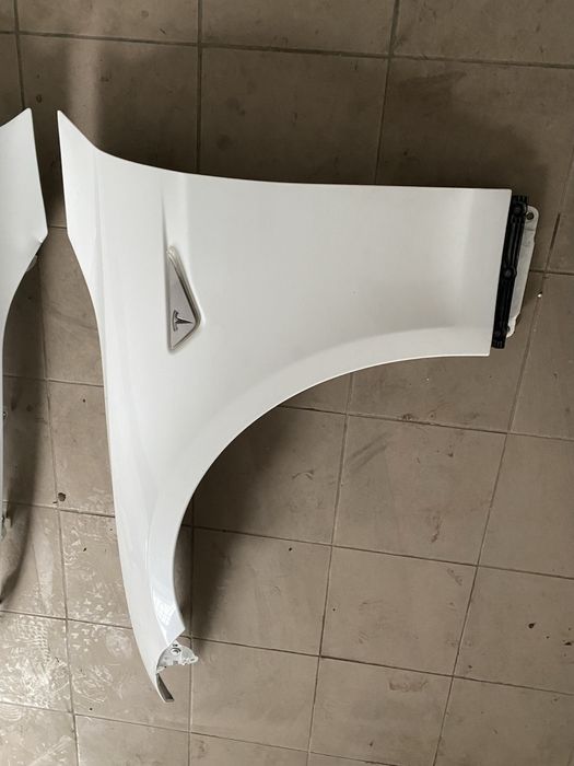 Крило переднє ліве Tesla Model S  2012-2020