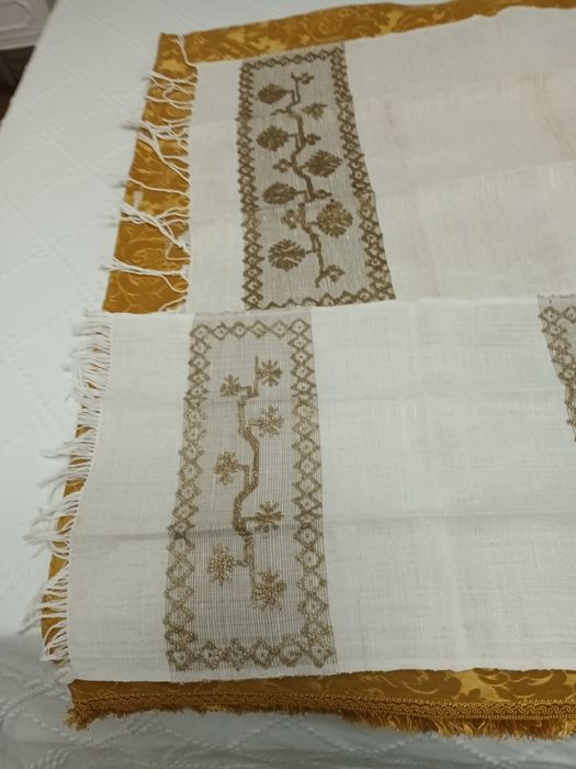 Conjunto de Toalhas Regionais de Cesto em Linho