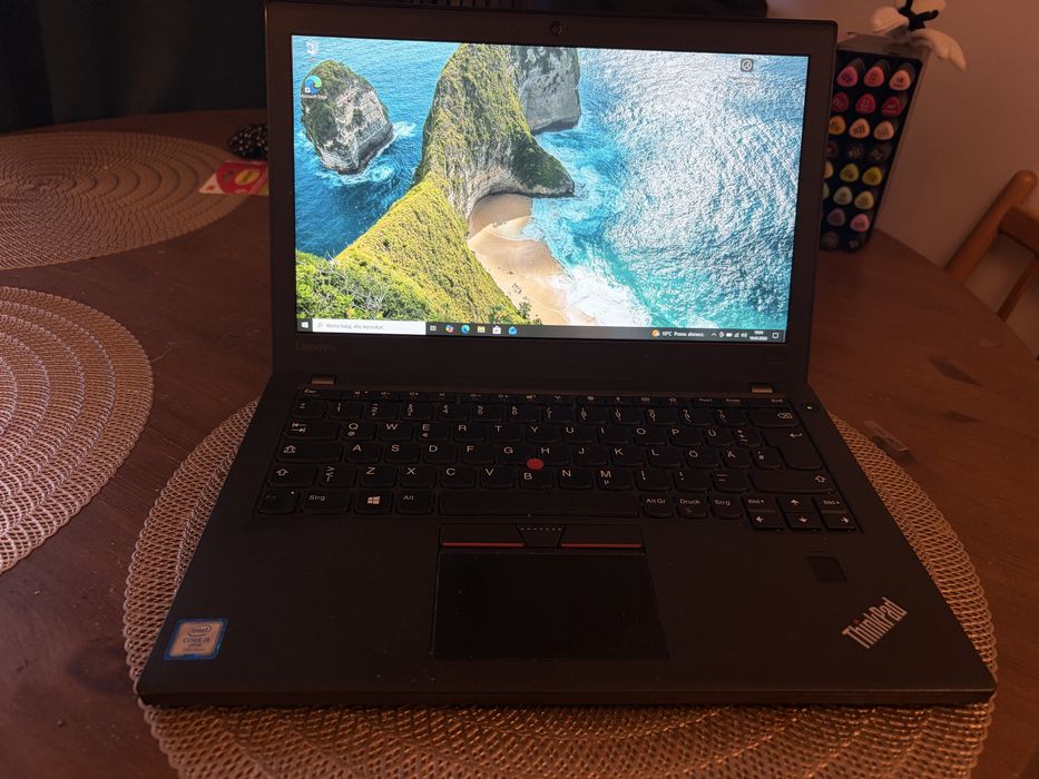 Lenovo Thinkpad x270 i5-7300u, 8GB Ram, modem LTE, 240gb ssd
