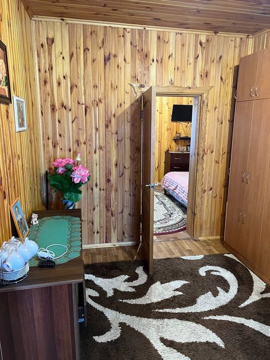 Будинок  на Дніпрі, с. Загатка