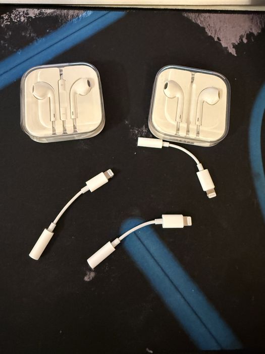 продам переходники и наушники до айфона