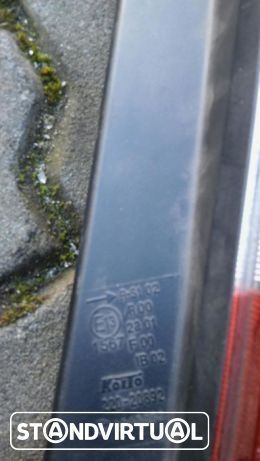 Farol traseiro subaru forester