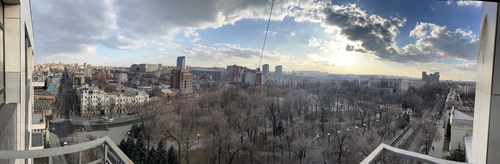 Продам видовую  квартиру в центре жк Central Park