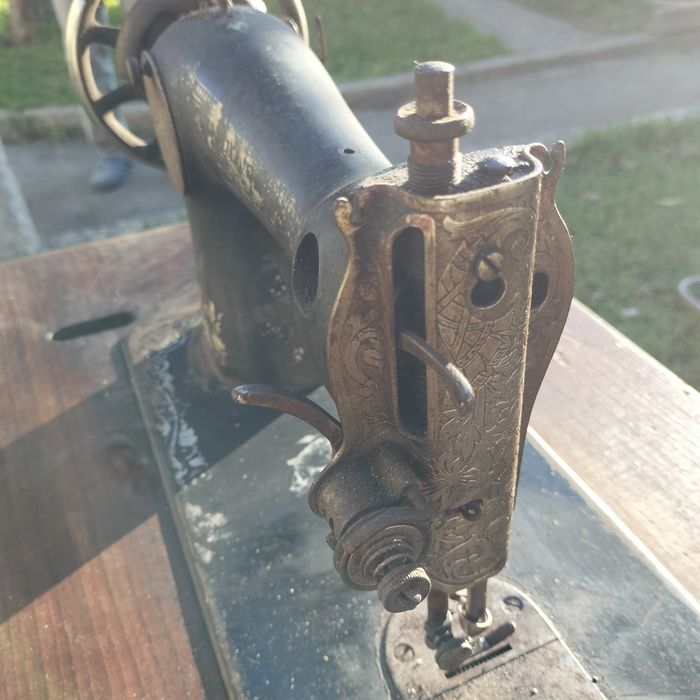 Máquina de costura Singer antiga