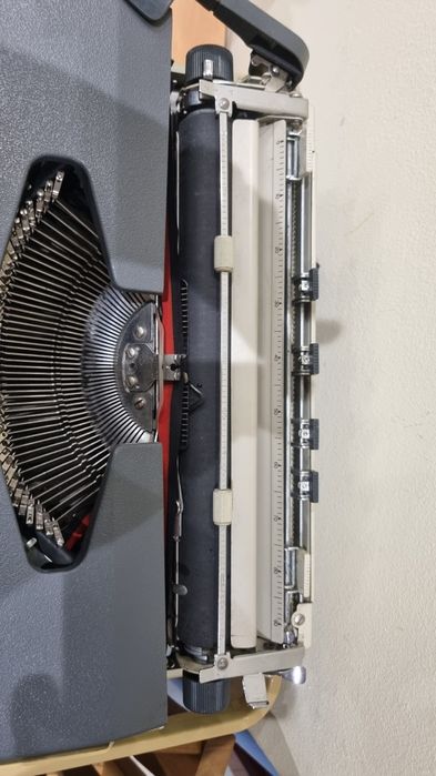 Vendo máquina de escrever Antares 20 Efficiency