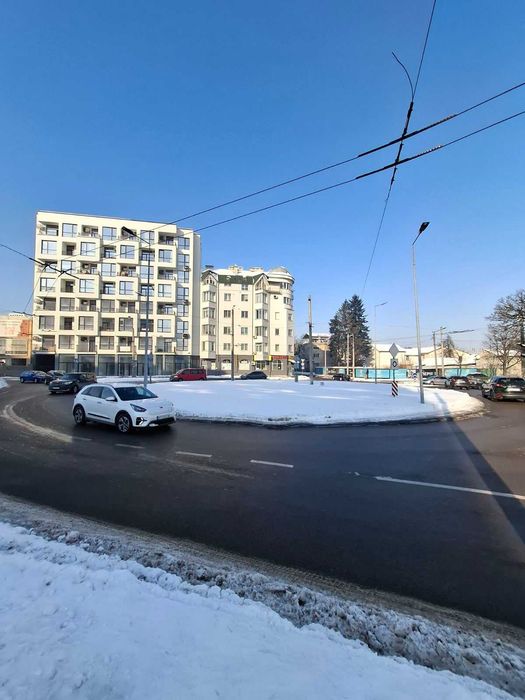 Продаю в центрі фасадне приміщення. 77м2. Вовчинецька 55.