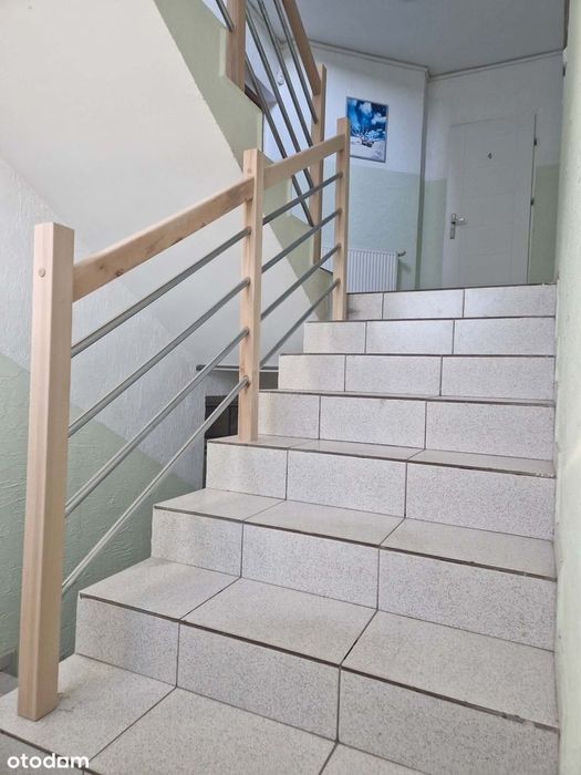 DOM NAD MORZEM - 10 pokoi z łazienkami : 331 m2 + duże poddasze
