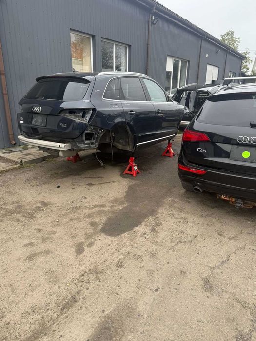 Розбірка капот бампер крило двері ходова двигун акпп Audi Q5 ауді кю5