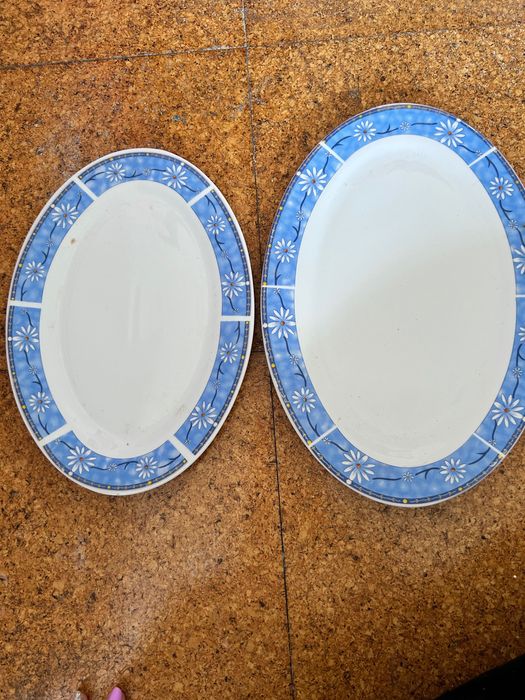 Vendo Conjunto de Louça