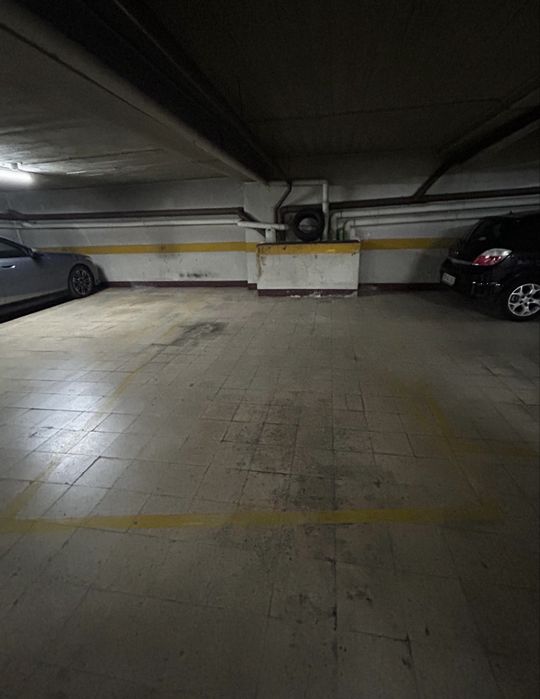 Alugo lugar de garagem - laranjeiras benfica