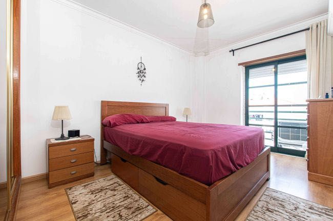 Apartamento T2 Quinta do Bravo Alenquer C/ Estacionamento