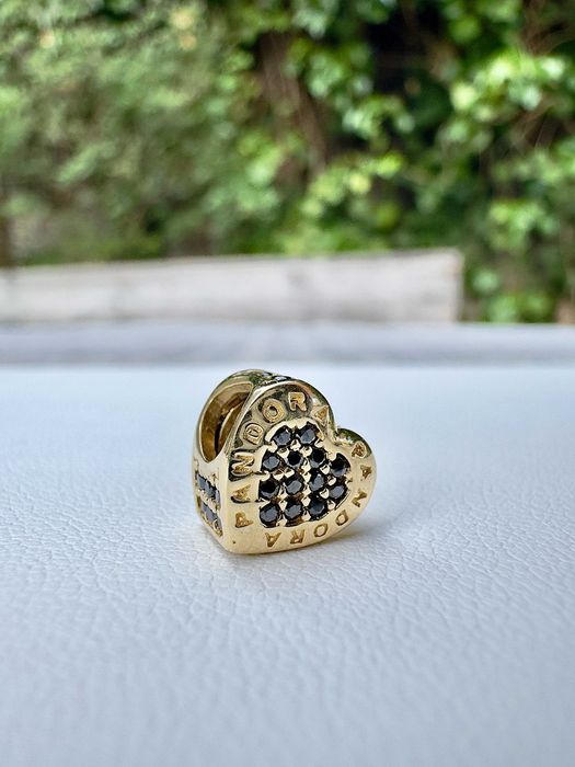 Złota przywieszka Charms p.585/1,80 p.789