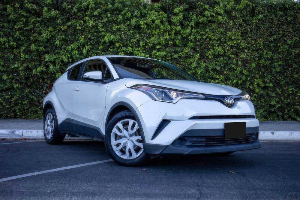 Toyota C-HR Limited      2019