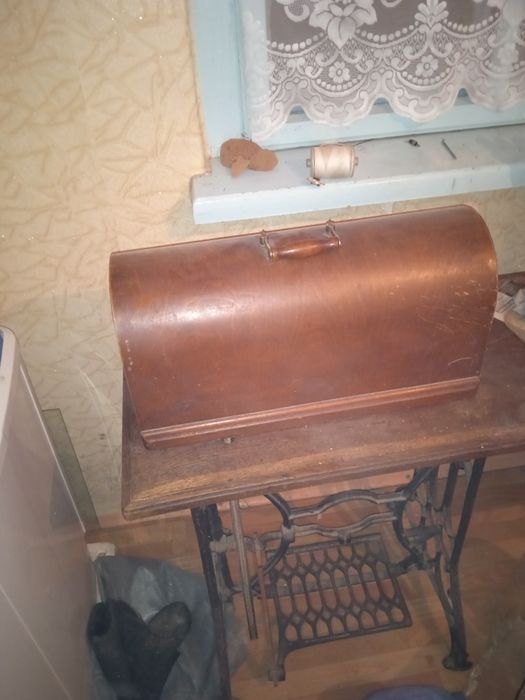 Швейна машинка старий варіант