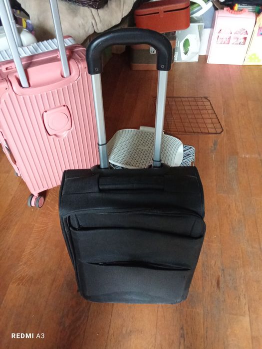 Mala trolley em excelente estado