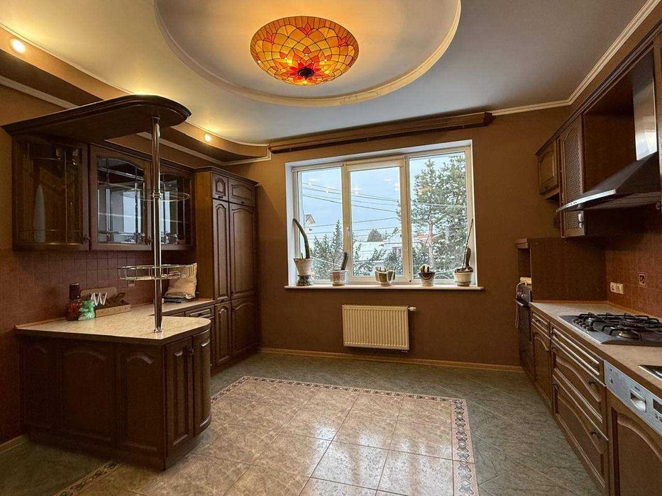 Оренда. Великий Будинок. проспек Червоної Калини. Сихів. Гараж. Камін!