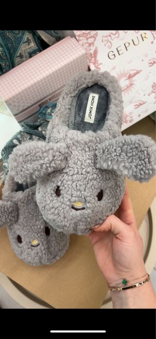 Тапки кімнатні жіночі. Тапочки зайці. Комнатные тапки. Капці домашні