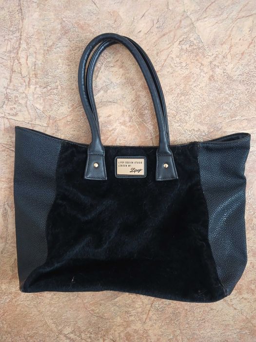 Сумки жіночі віддаю безкоштовно