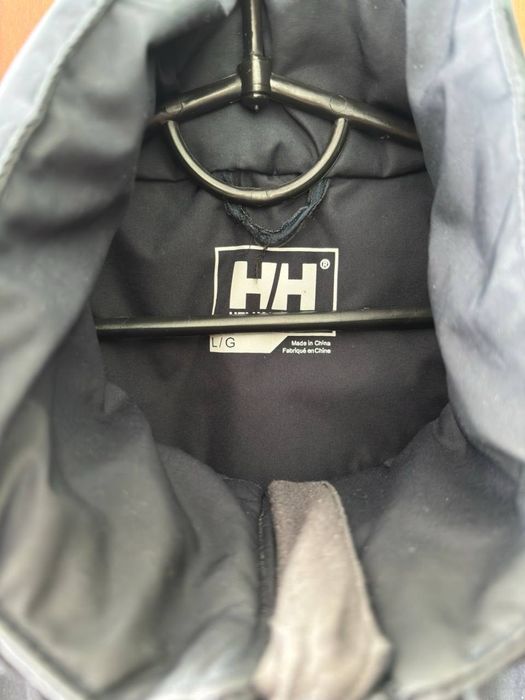 Продам курточку Helly Hansen