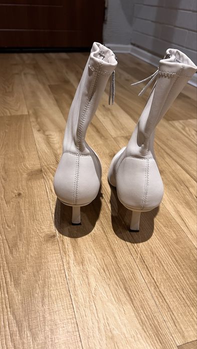 Skórzane botki na korku Reserved