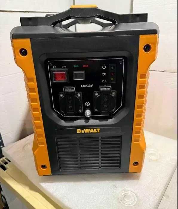 Інверторний генератор бензиновий DeWalt DWG3000i 3.0 кВт