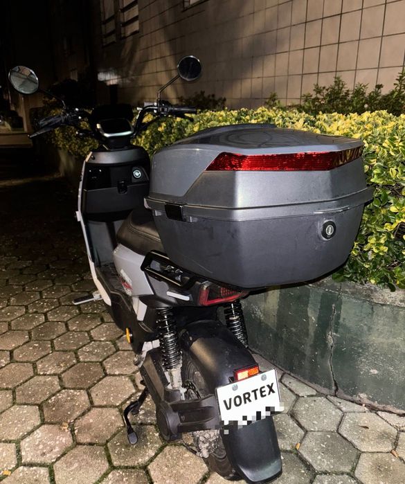 Mota elétrica semi nova