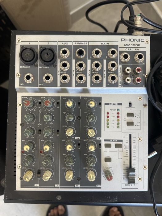Продам свой  звуковой комплект Акустика Yamaha S12e/Усилитель Adcom GFA-5300/Микшер Phonic