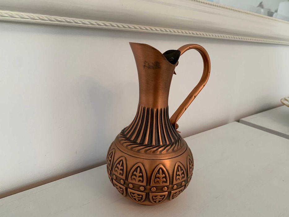 Dekoracyjny wazon dzbanek ze wzorem mosiądz 21cm