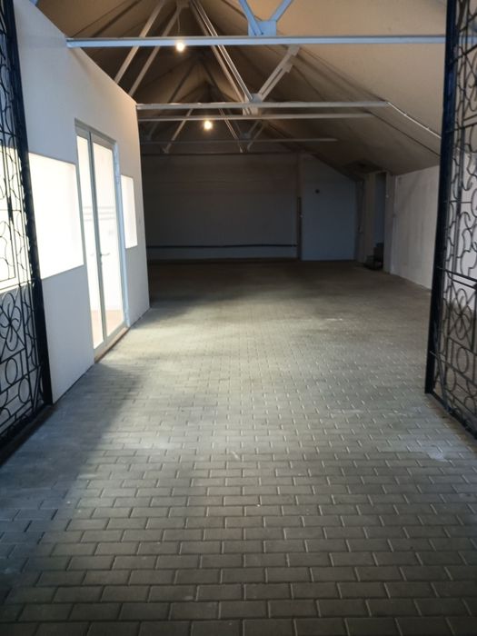 hala magazynowa 180 m2 plus duży parking zamykany 320m2